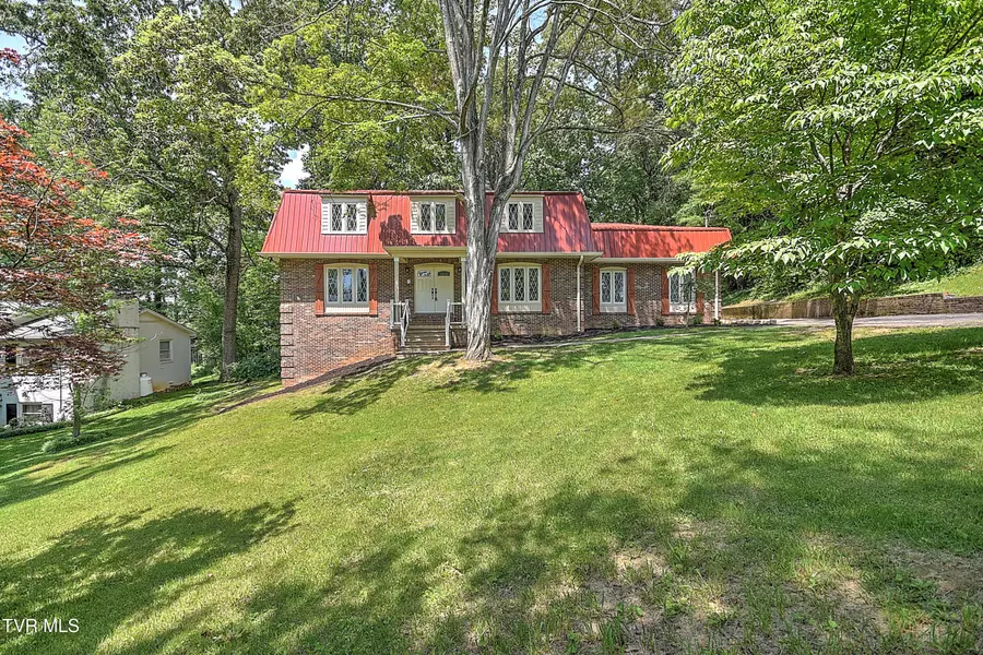 505 Red Oak LN, Kingsport, TN 37663