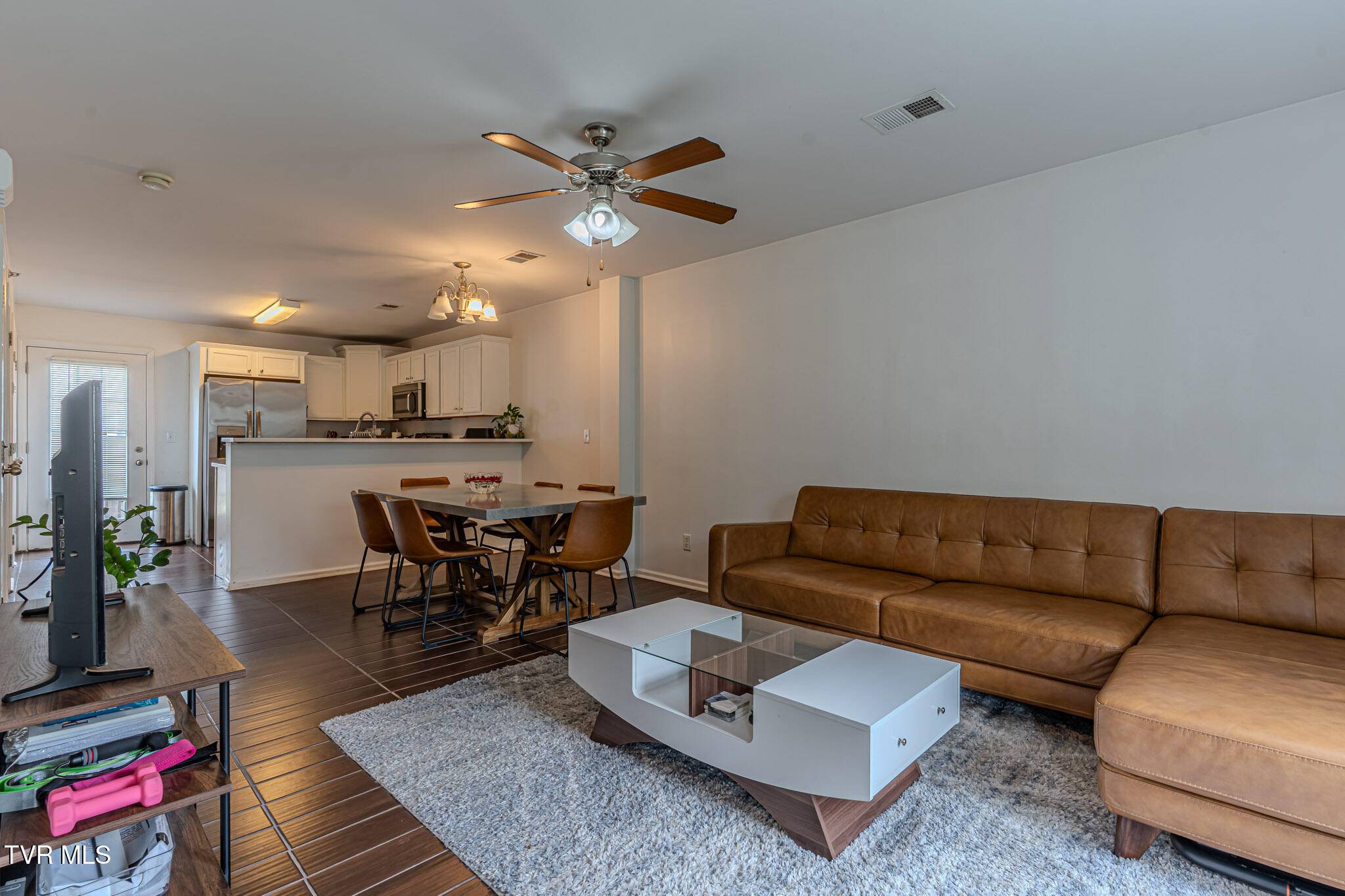 Johnson City, TN 37604,2305 Greenwood DR #25