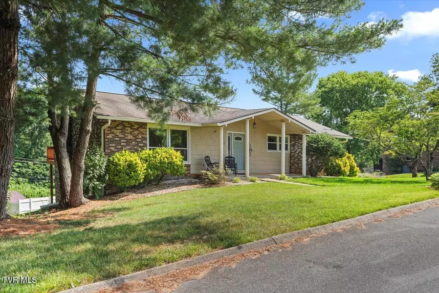 152 Ezee ST, Elizabethton, TN 37643