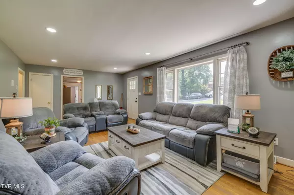 Bristol, TN 37620,309 Knob Hill DR