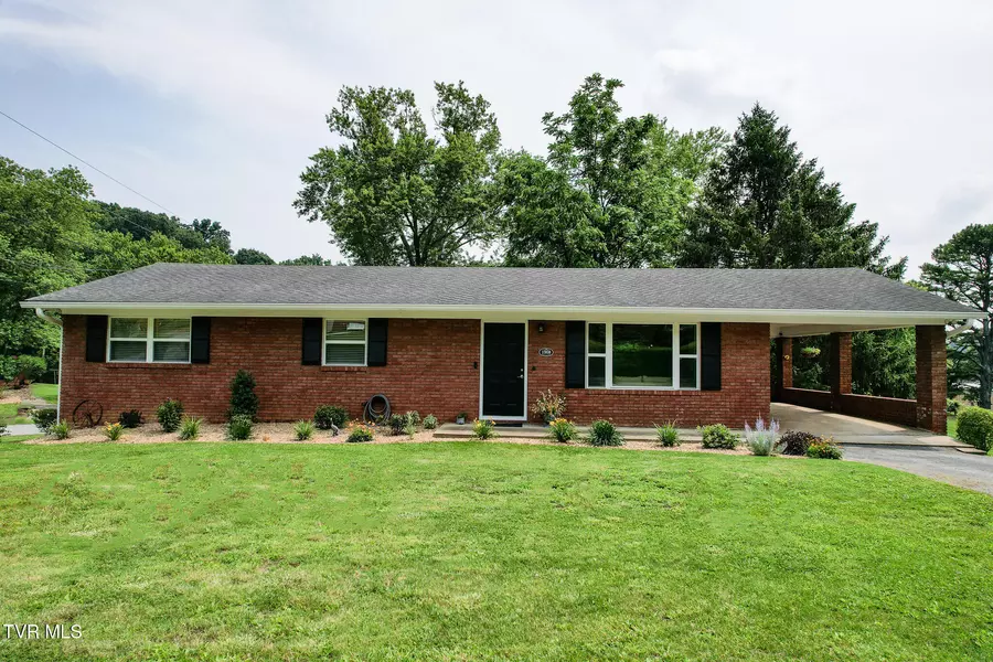 1908 Old Tusculum RD, Greeneville, TN 37745