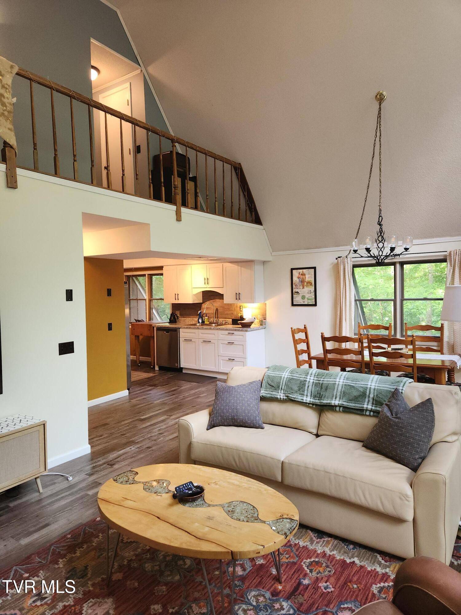 Elk Park, NC 28622,370 Woodland Hills DR
