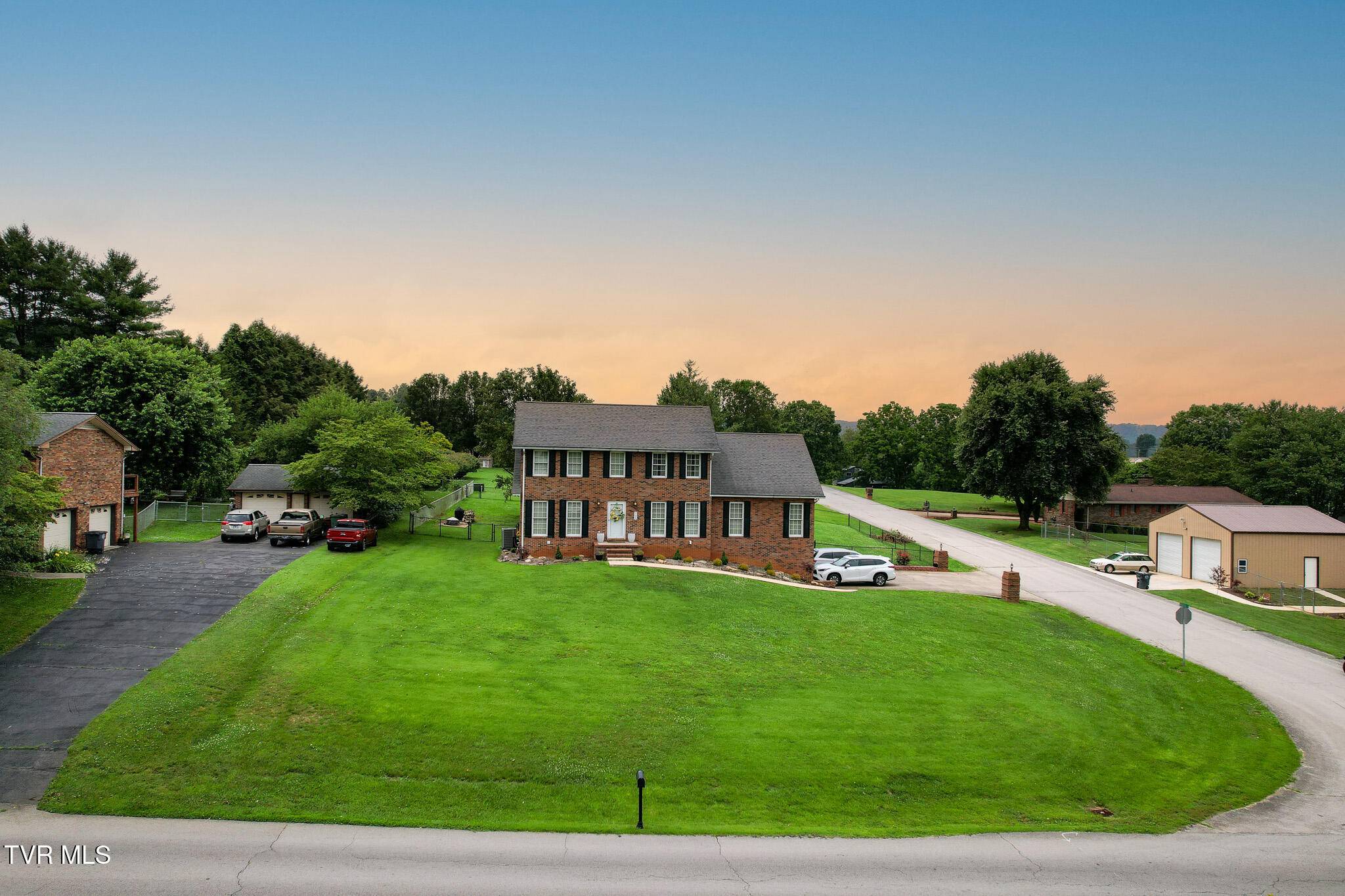 Mount Carmel, TN 37645,735 Redwood DR