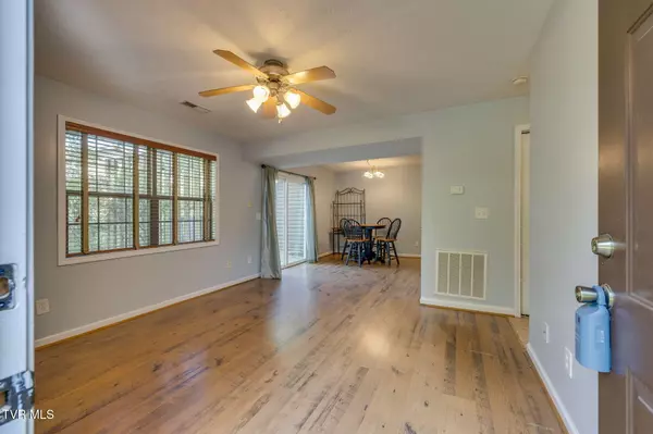 Johnson City, TN 37601,506 Pilgrim CT #B