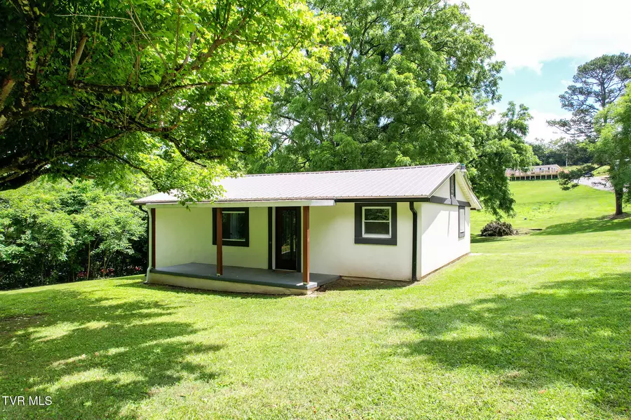 265 Hightop RD, Midway, TN 37809