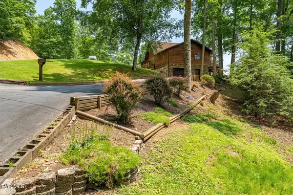 Mountain City, TN 37683,196 Hiddenwood DR