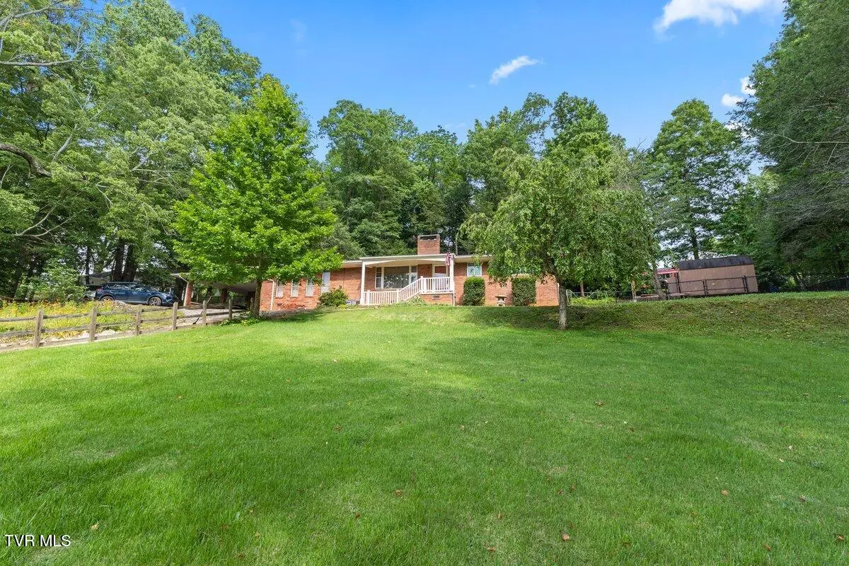 Erwin, TN 37650,720 Holly Ave