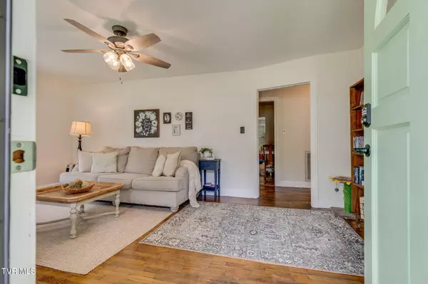 Bristol, TN 37620,49 24th ST