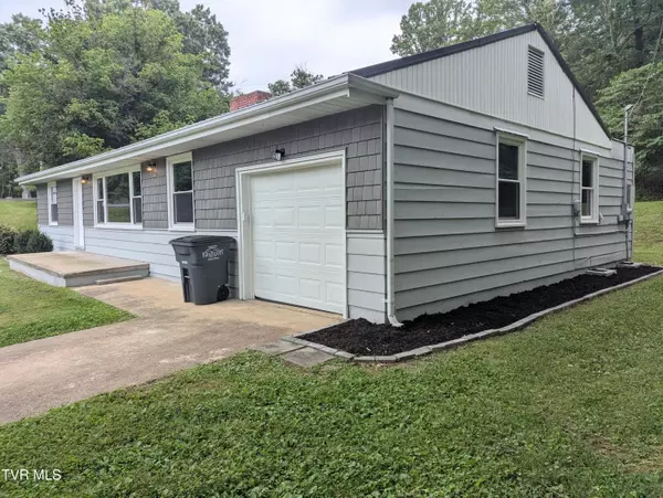 2324 Inglewood DR, Kingsport, TN 37664