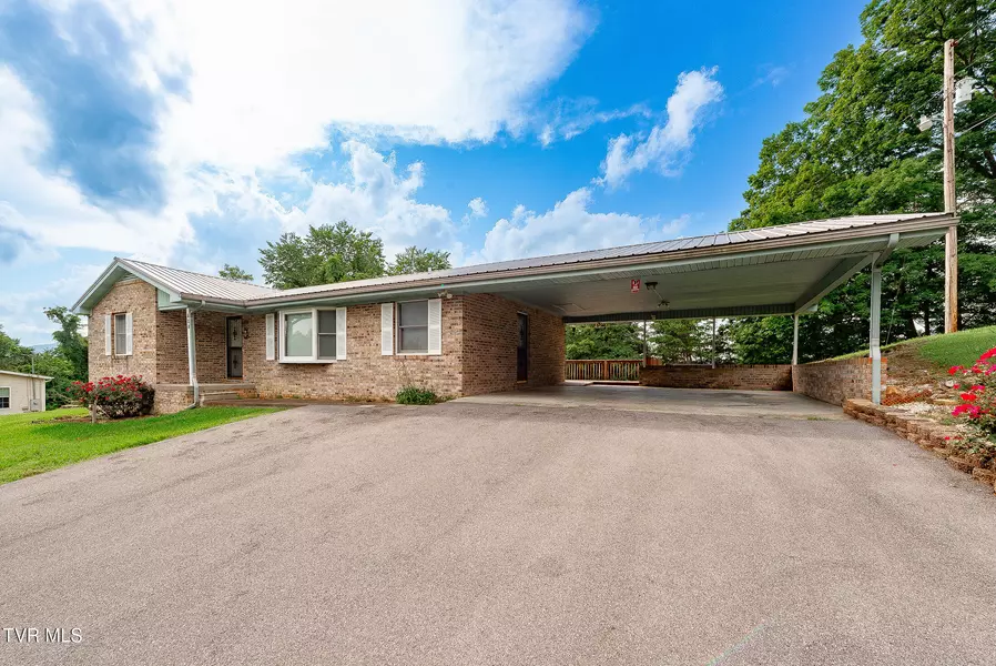 110 Richard LN, Fall Branch, TN 37656