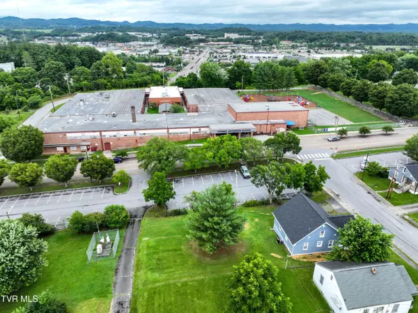 Kingsport, TN 37664,1648 E ST