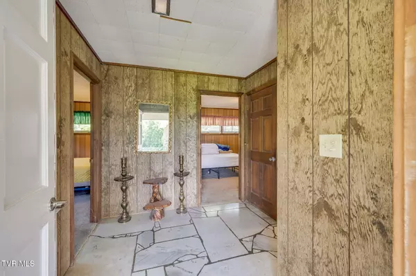 Bluff City, TN 37618,212 Littrell Private Dr