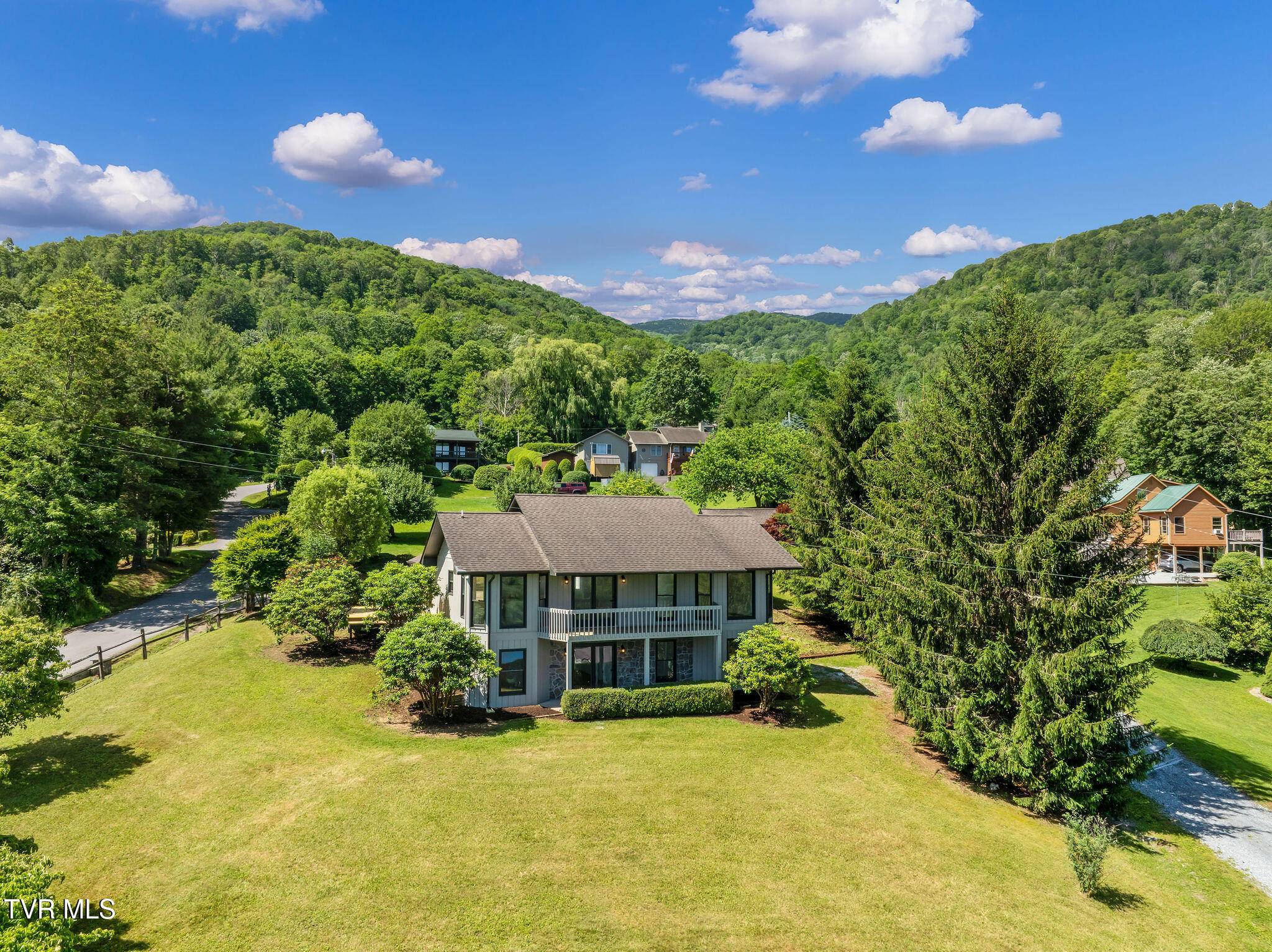 Roan Mountain, TN 37687,119 Orchard Meadows LN