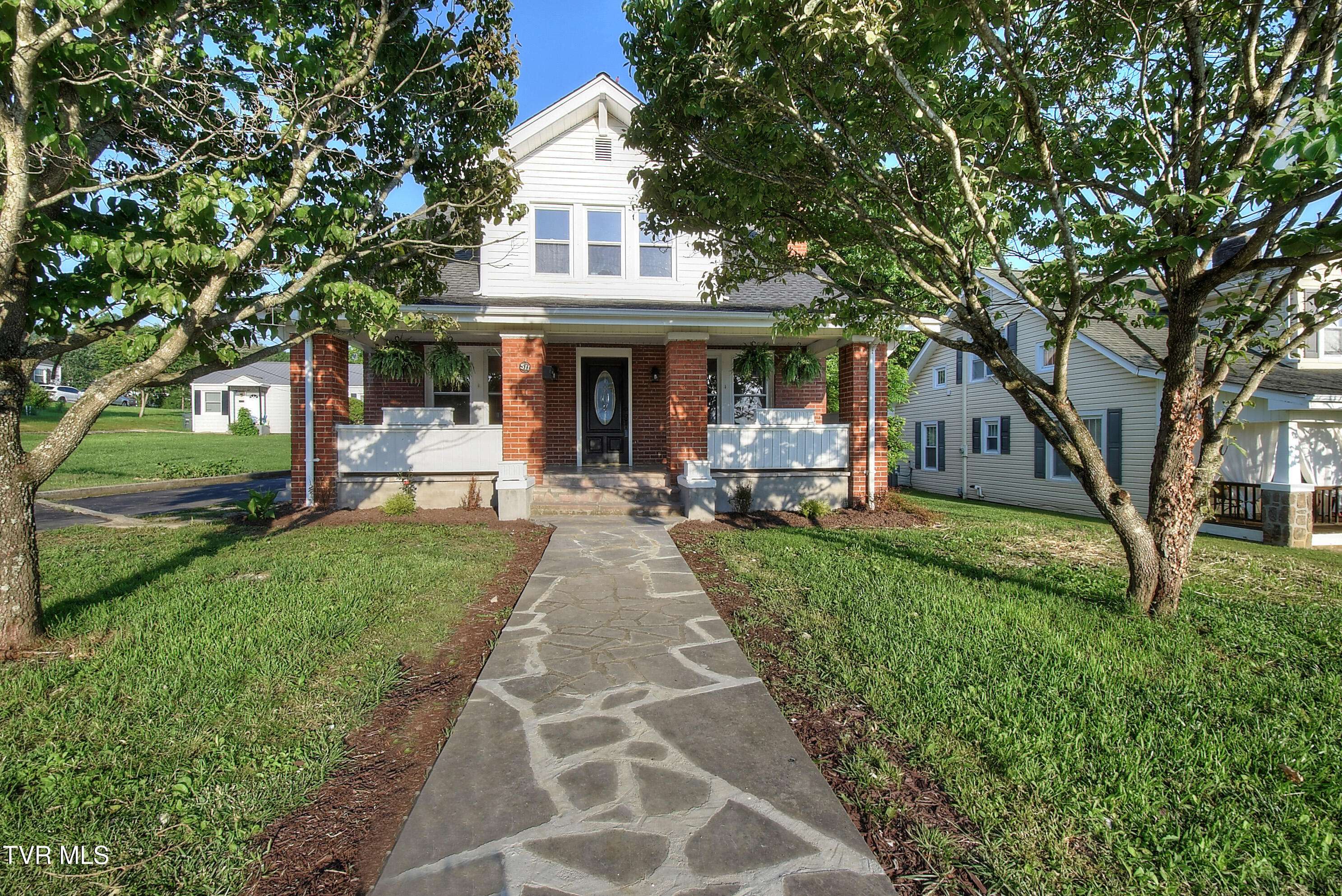 511 Watauga AVE, Elizabethton, TN 37643