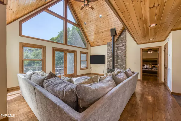 Roan Mountain, TN 37687,410 Eagle Ridge RD