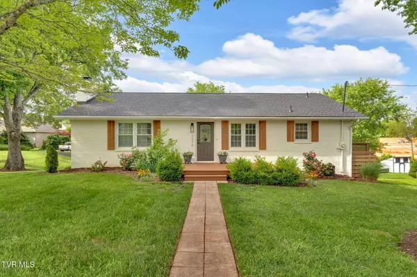 Johnson City, TN 37604,3216 Buckingham DR