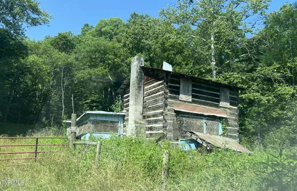 Clintwood, VA 24228,5742 Coeburn RD