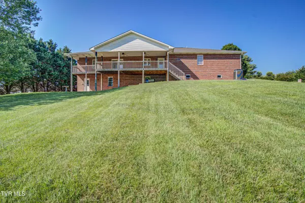 Jonesborough, TN 37659,142 Laurel Acres CT