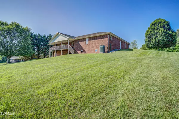 Jonesborough, TN 37659,142 Laurel Acres CT