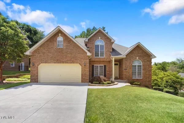 202 Woodbriar DR, Johnson City, TN 37604