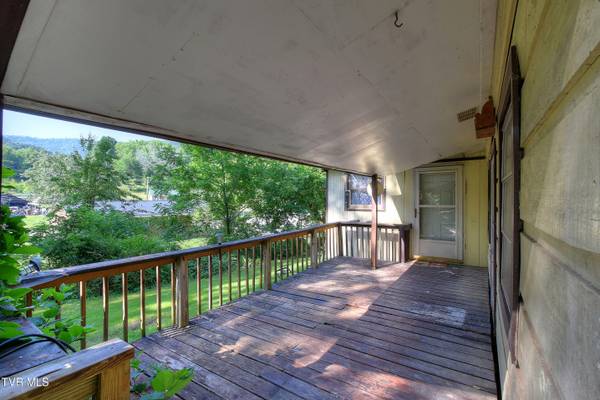 Elizabethton, TN 37643,3018 Siam RD