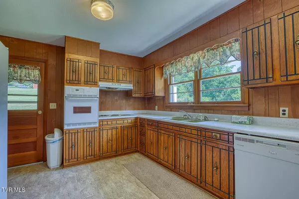 Rogersville, TN 37857,426 Johnson RD