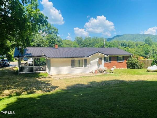Butler, TN 37640,1820 Pine Orchard RD