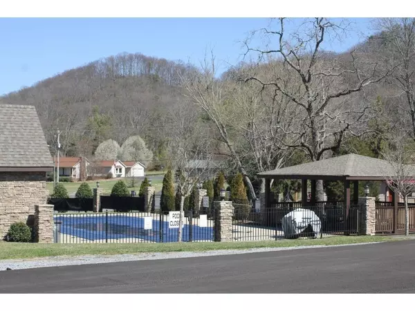 Kingsport, TN 37664,2580 Bridgeforth XING