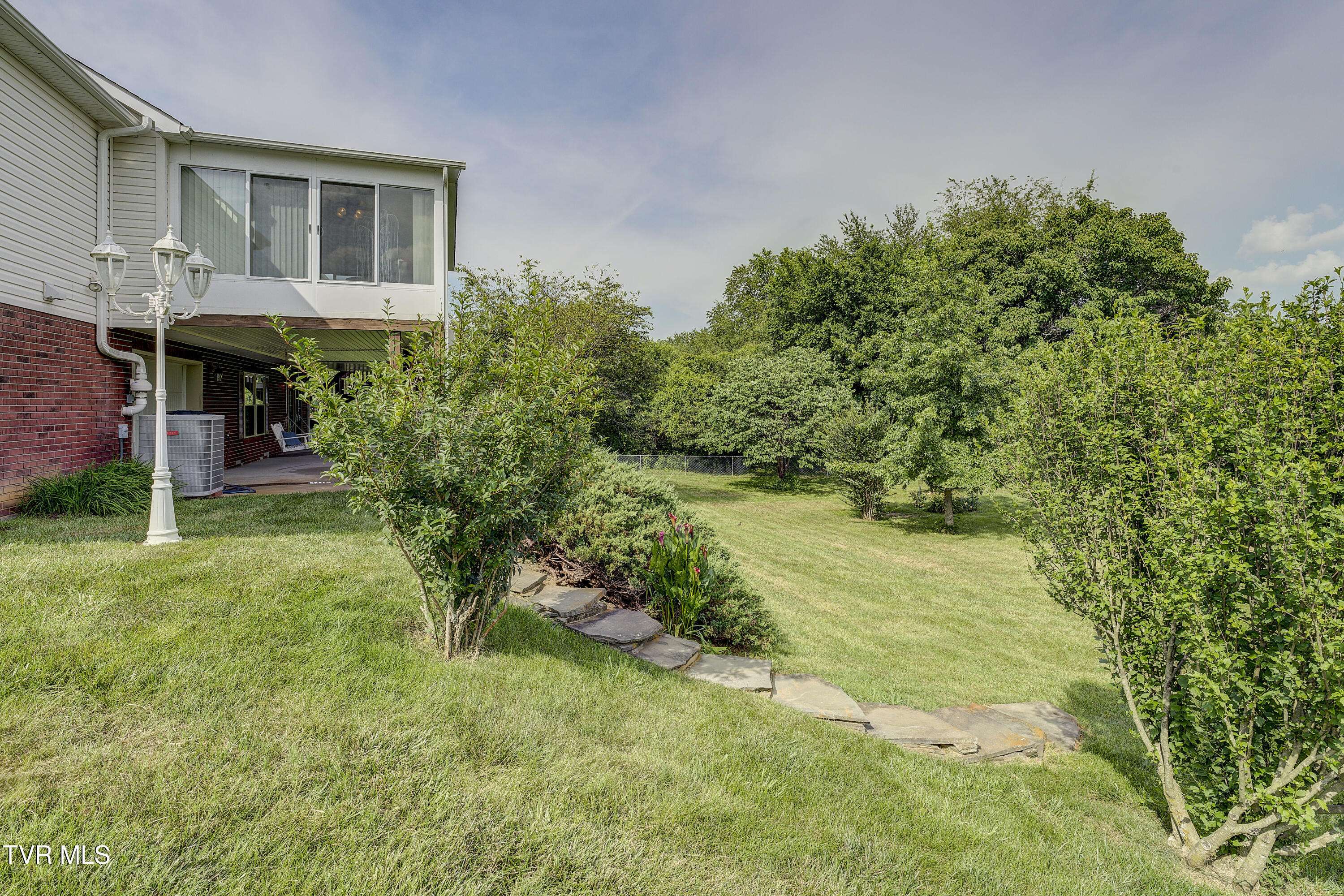 Limestone, TN 37681,2146 Buttercup LN