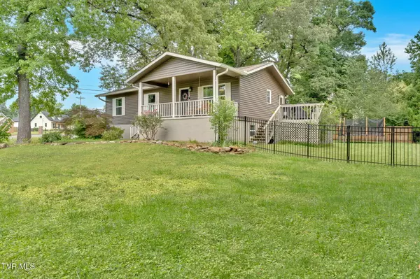Knoxville, TN 37919,8202 Westland DR