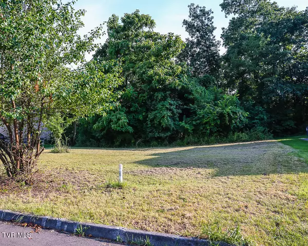 Kingsport, TN 37660,1764 Buckingham CT