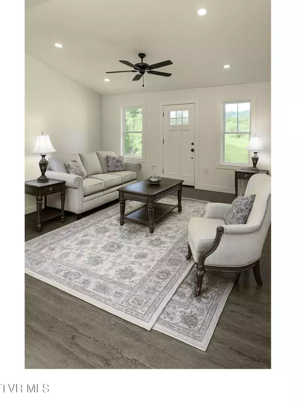 Afton, TN 37616,5920 Snapps Ferry RD