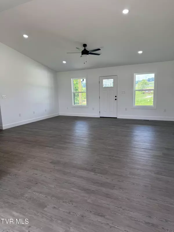 Afton, TN 37616,5920 Snapps Ferry RD