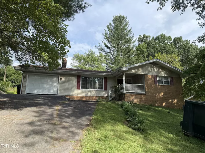 195 Pineview DR, Bristol, VA 24201