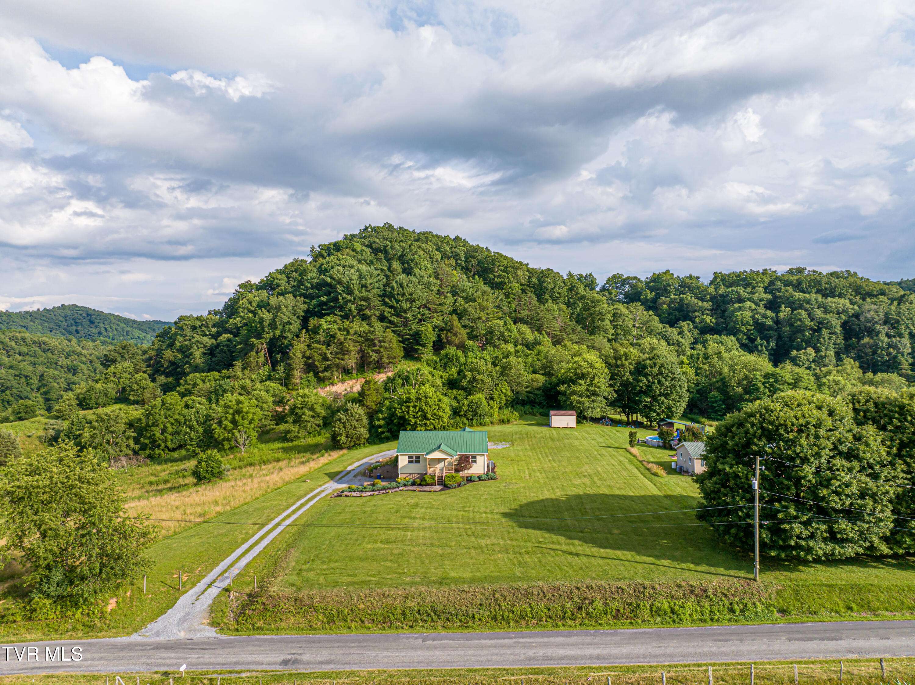 Meadowview, VA 24361,28360 Rivermont DR