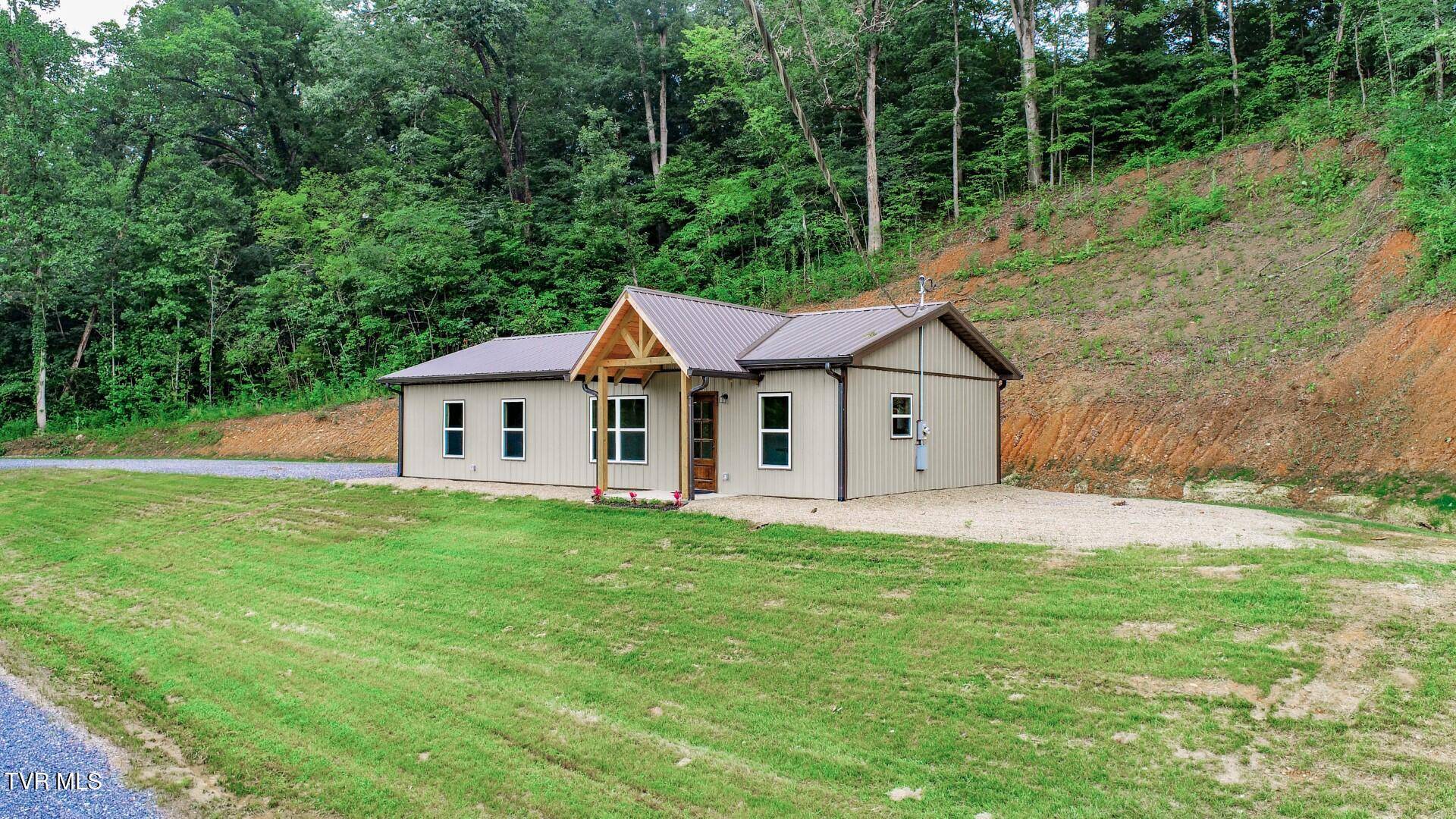 Cosby, TN 37722,1976 Hartford Rd