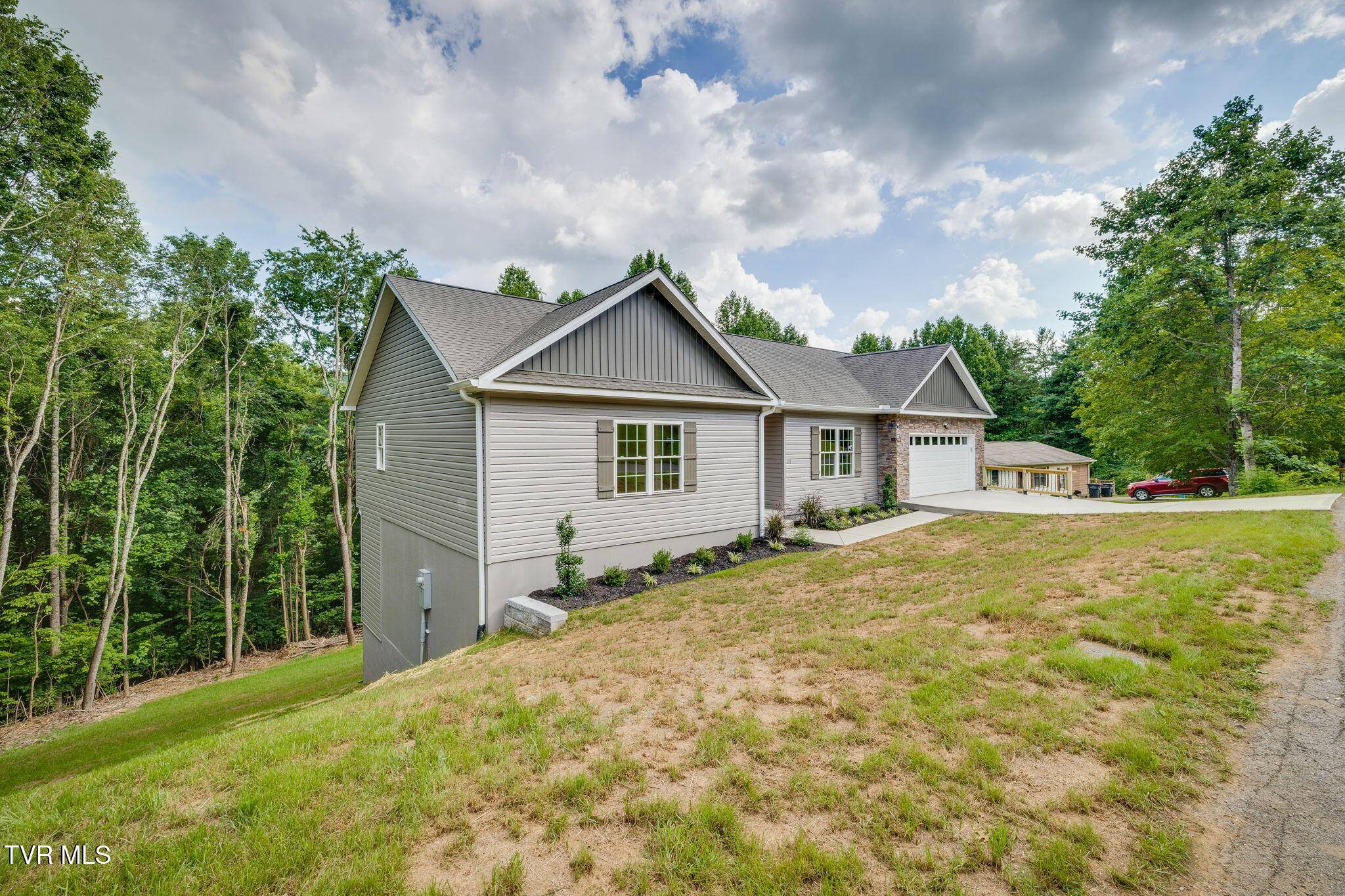 Kingsport, TN 37663,129 Stratton PL