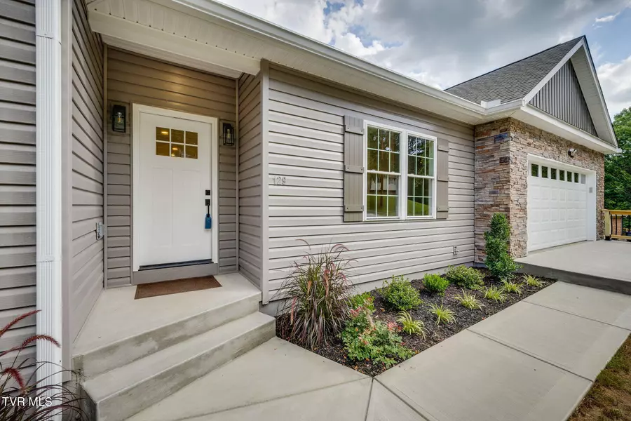 129 Stratton PL, Kingsport, TN 37663