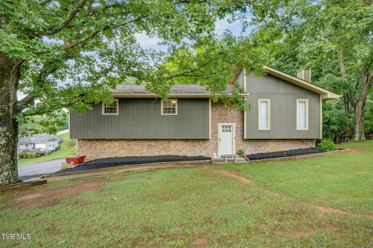 Johnson City, TN 37601,2803 Big Ridge RD