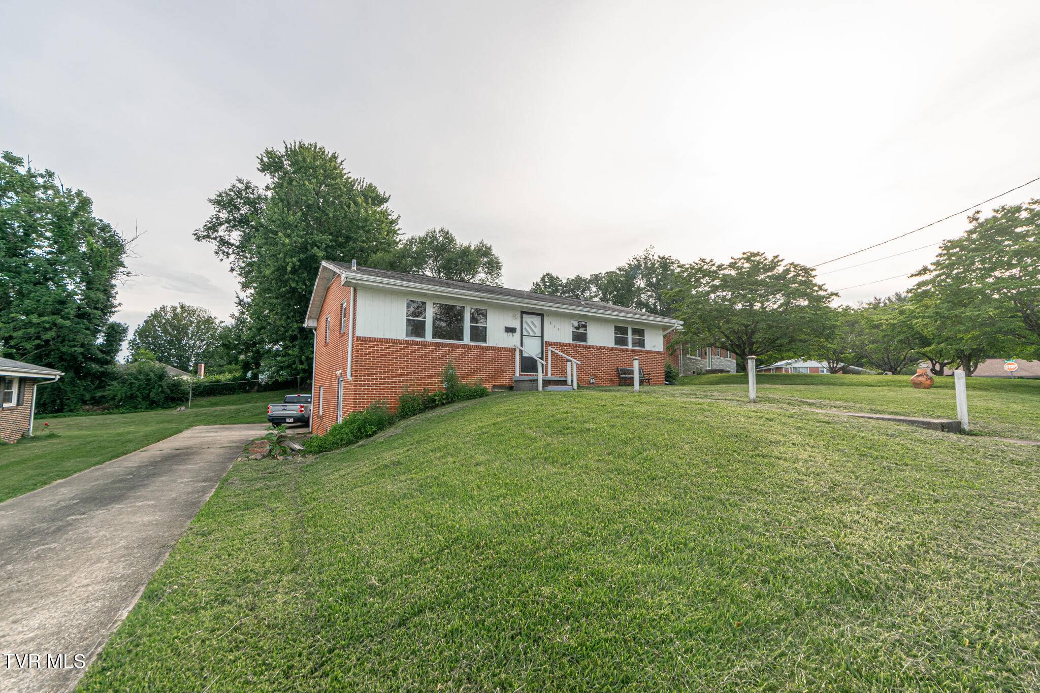 Johnson City, TN 37604,615 Wendover DR