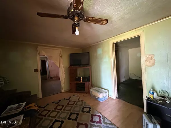 Kingsport, TN 37660,1021 Globe AVE
