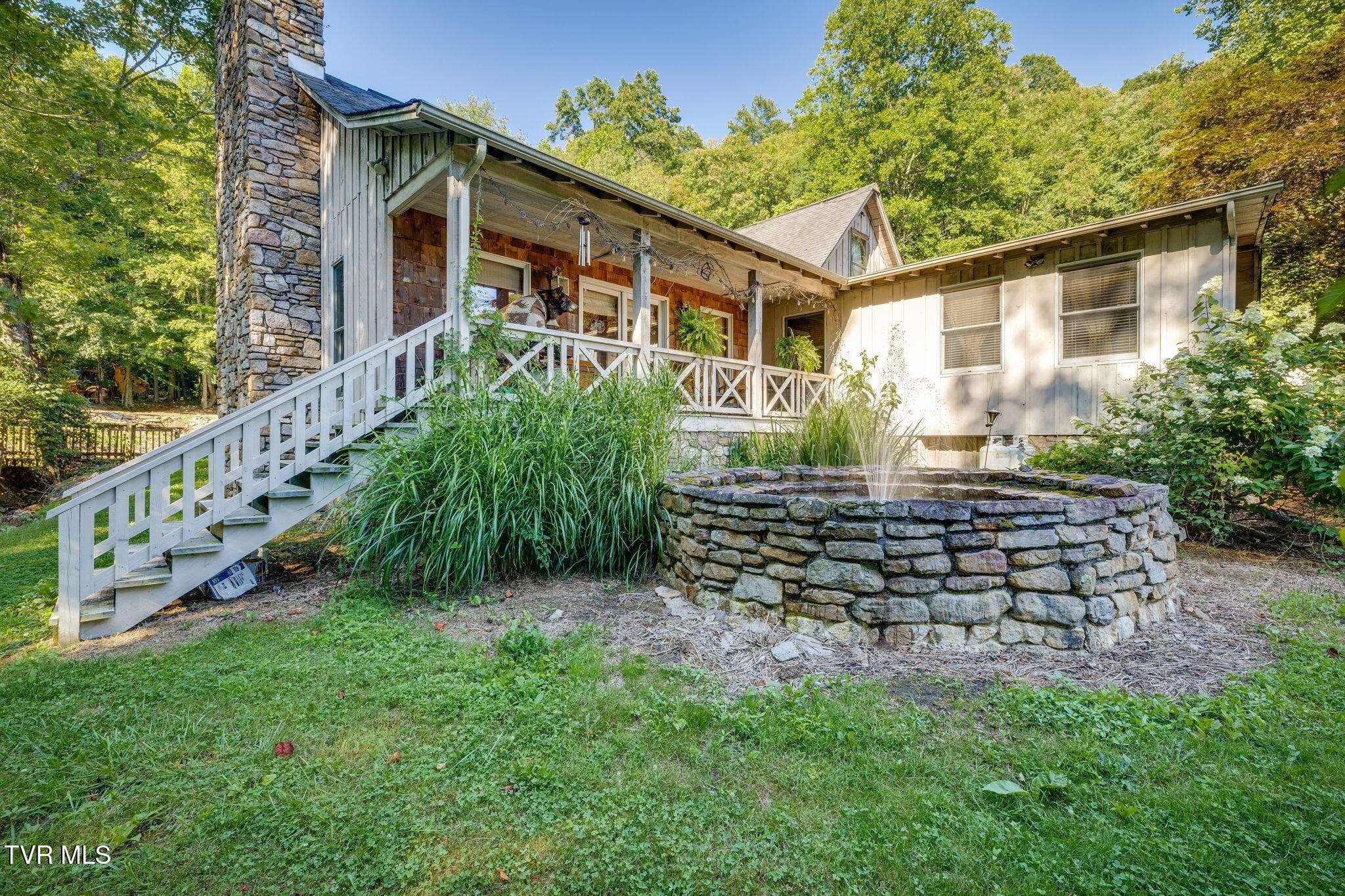 Elizabethton, TN 37643,284 Bulldog HOLW