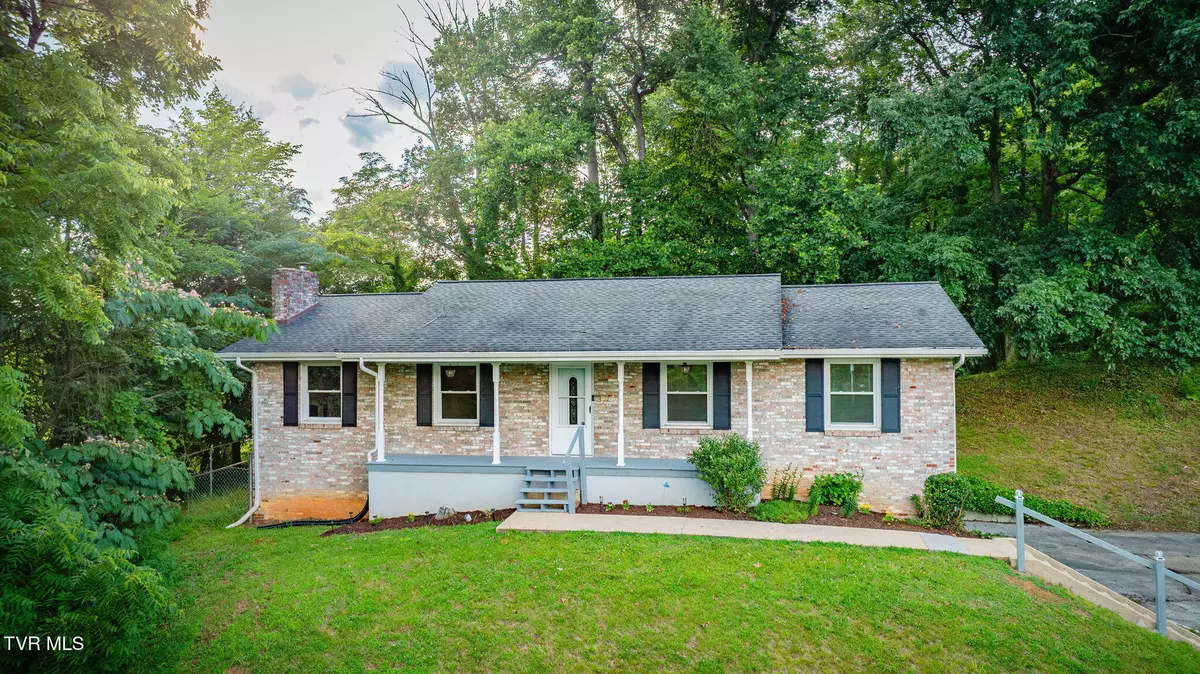 Kingsport, TN 37664,3513 Crest RD