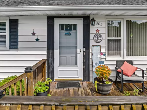 Kingsport, TN 37663,305 Hamilton PL
