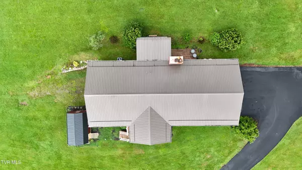 Abingdon, VA 24210,15833 Black Hollow RD