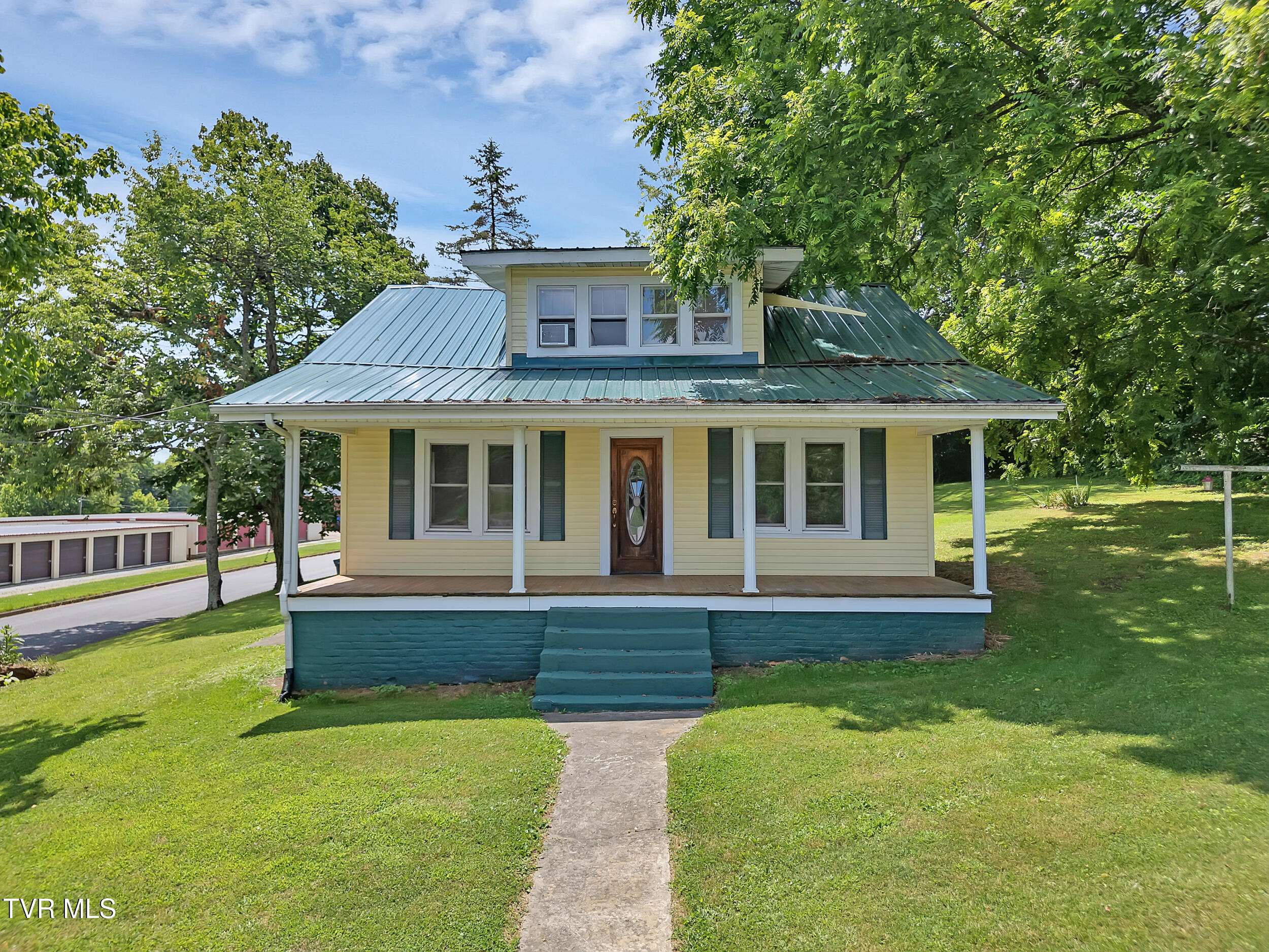 Greeneville, TN 37745,102 Village Drive DR