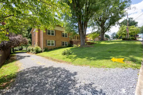 Kingsport, TN 37663,113 Lancaster DR