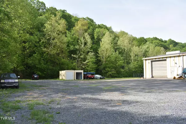 Kingsport, TN 37660,3379 Stone DR