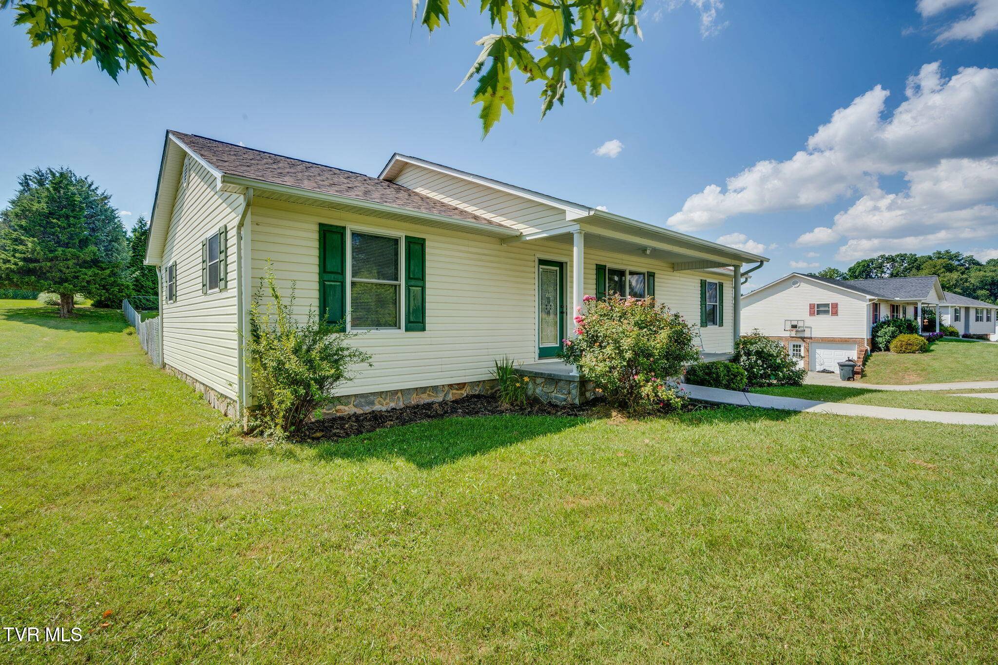 Afton, TN 37616,6215 Snapps Ferry RD