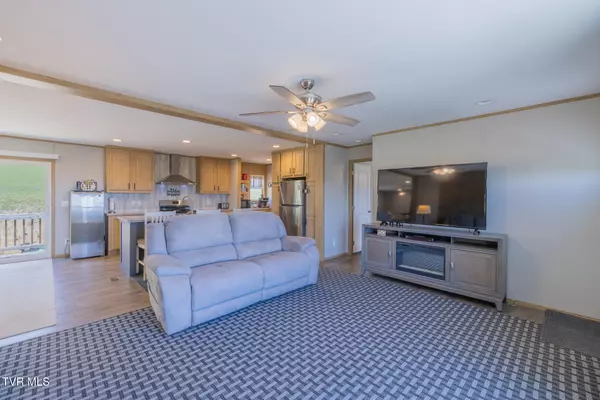 Surgoinsville, TN 37873,120 Maple Crest CIR